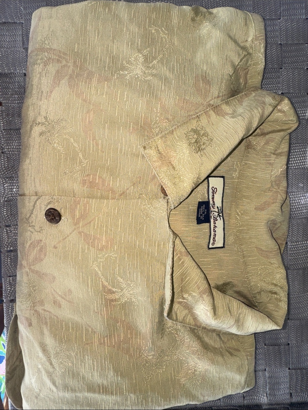 Tommy Bahama Pale Gold Textured Camp Shirt 100 % silk XXL AMAZING CONDITON LOOK